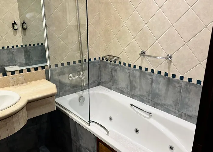 جناح جونيور